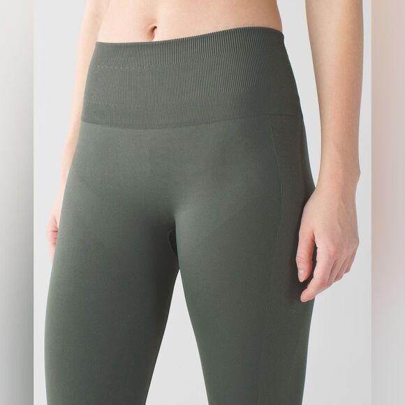 Lululemon Zone In Crops in Gator Green - Picture 4 of 10